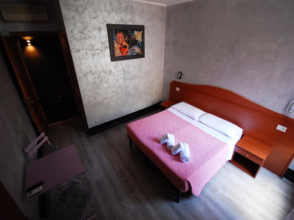 Romadelante Hotel Eksteriør billede