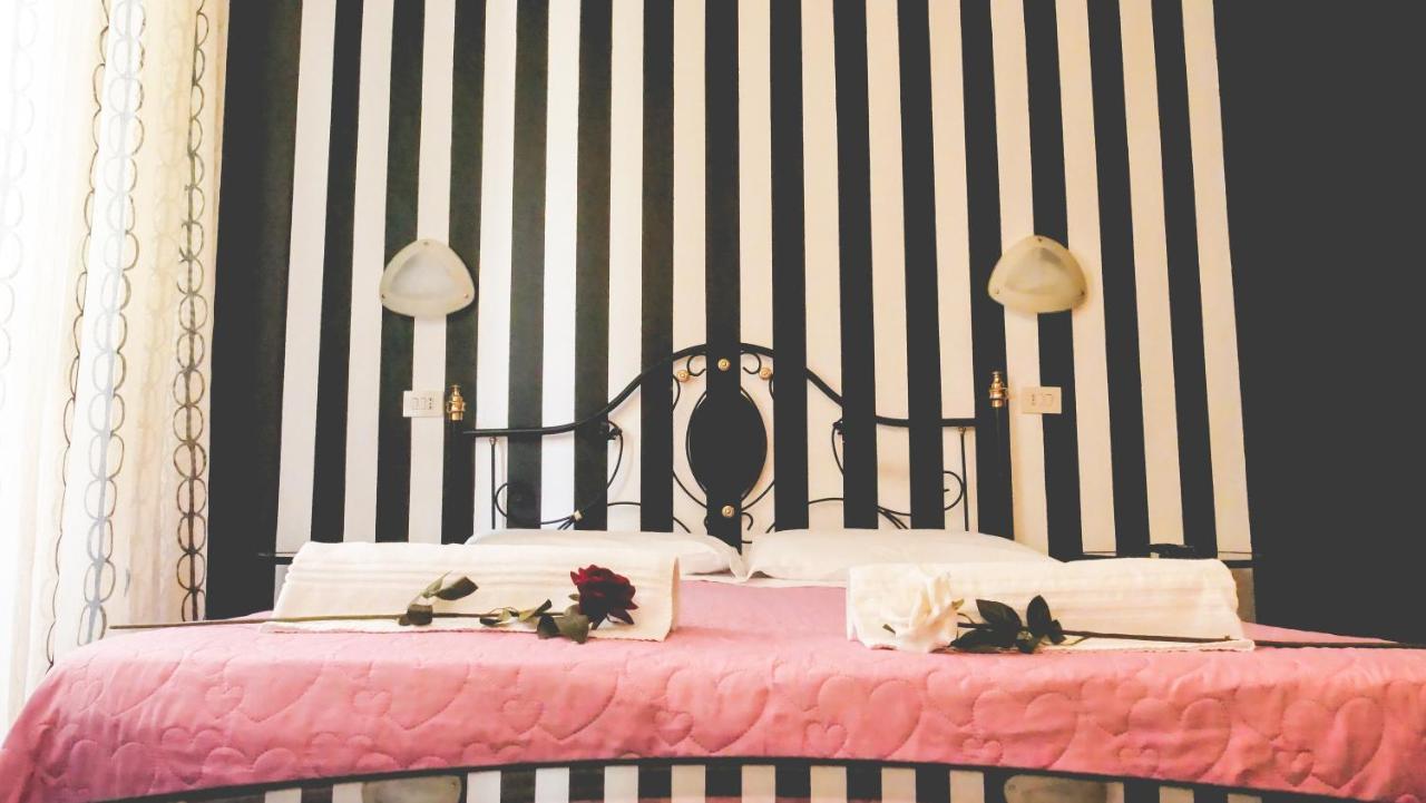 Romadelante Hotel Eksteriør billede