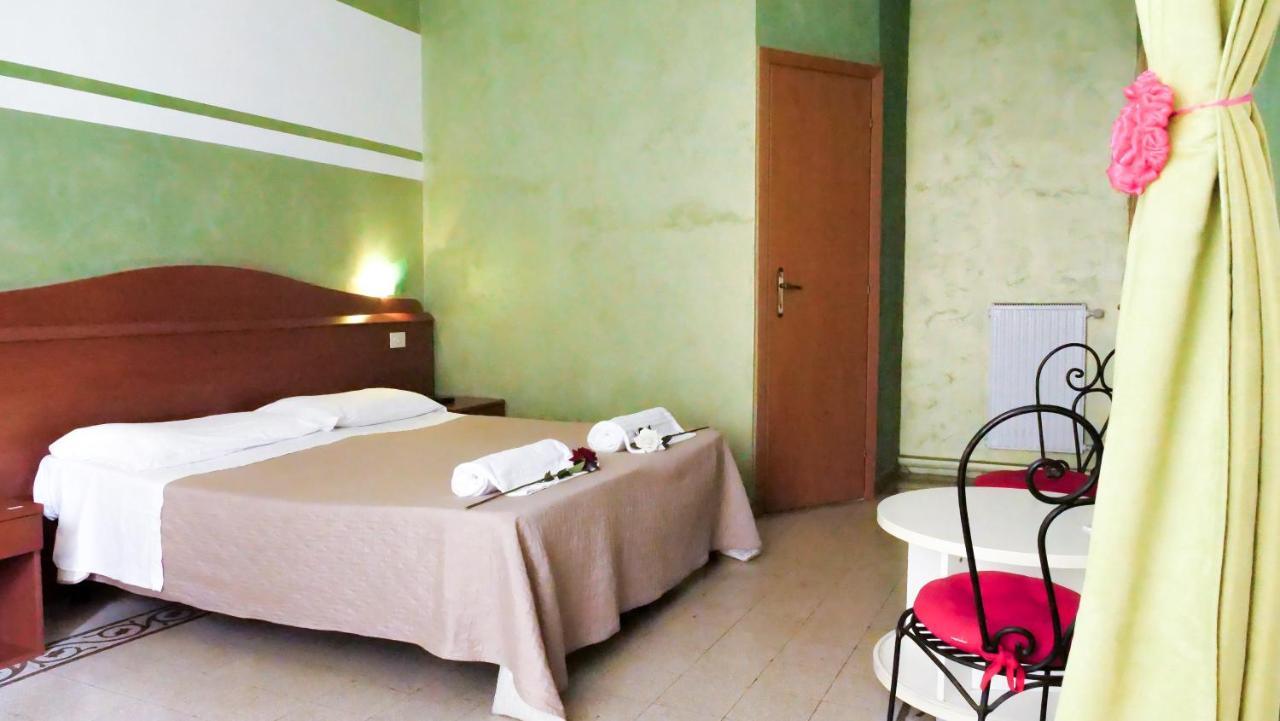 Romadelante Hotel Eksteriør billede